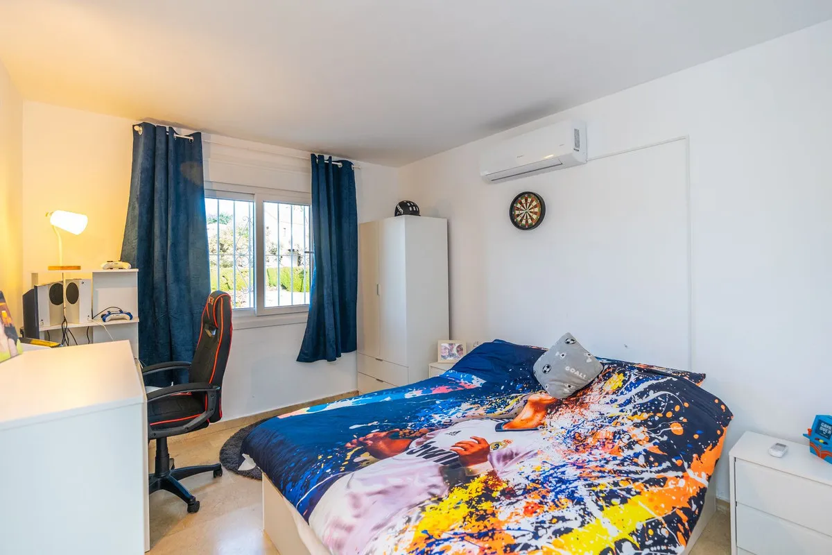 b23a1aac-b469-4273-a3ec-dc523d104f09