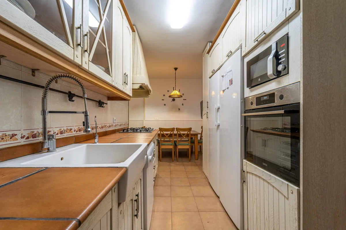 3537ab09-1f5d-4c2c-aaa1-ade855c03810