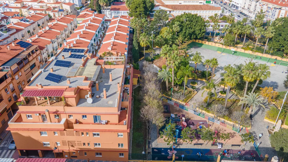 78718e5b-00a5-4117-9f99-a959641bbc70