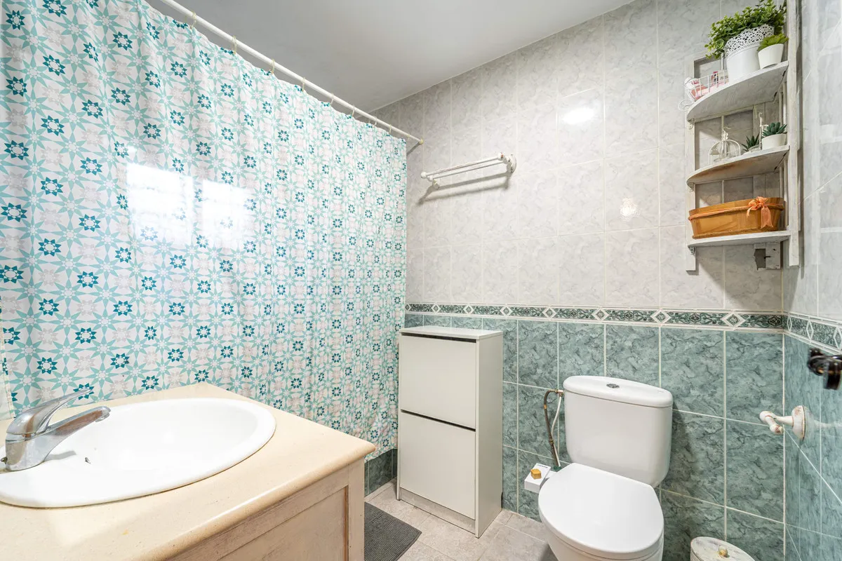 e9f7f09a-d13b-4225-abc0-ff9d844381fc