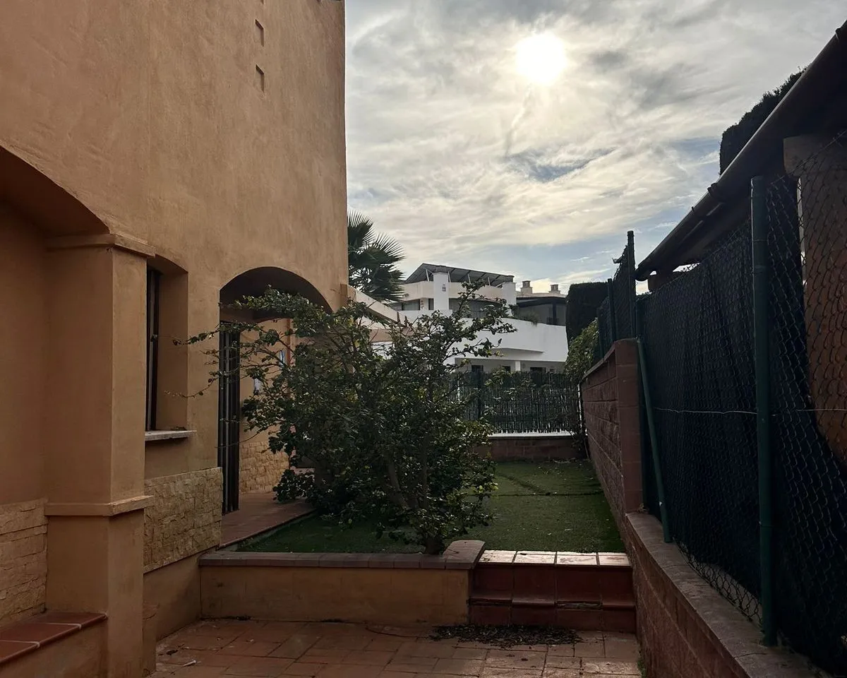 28751a35-1acc-48dd-9b7c-7c73ad4b176b