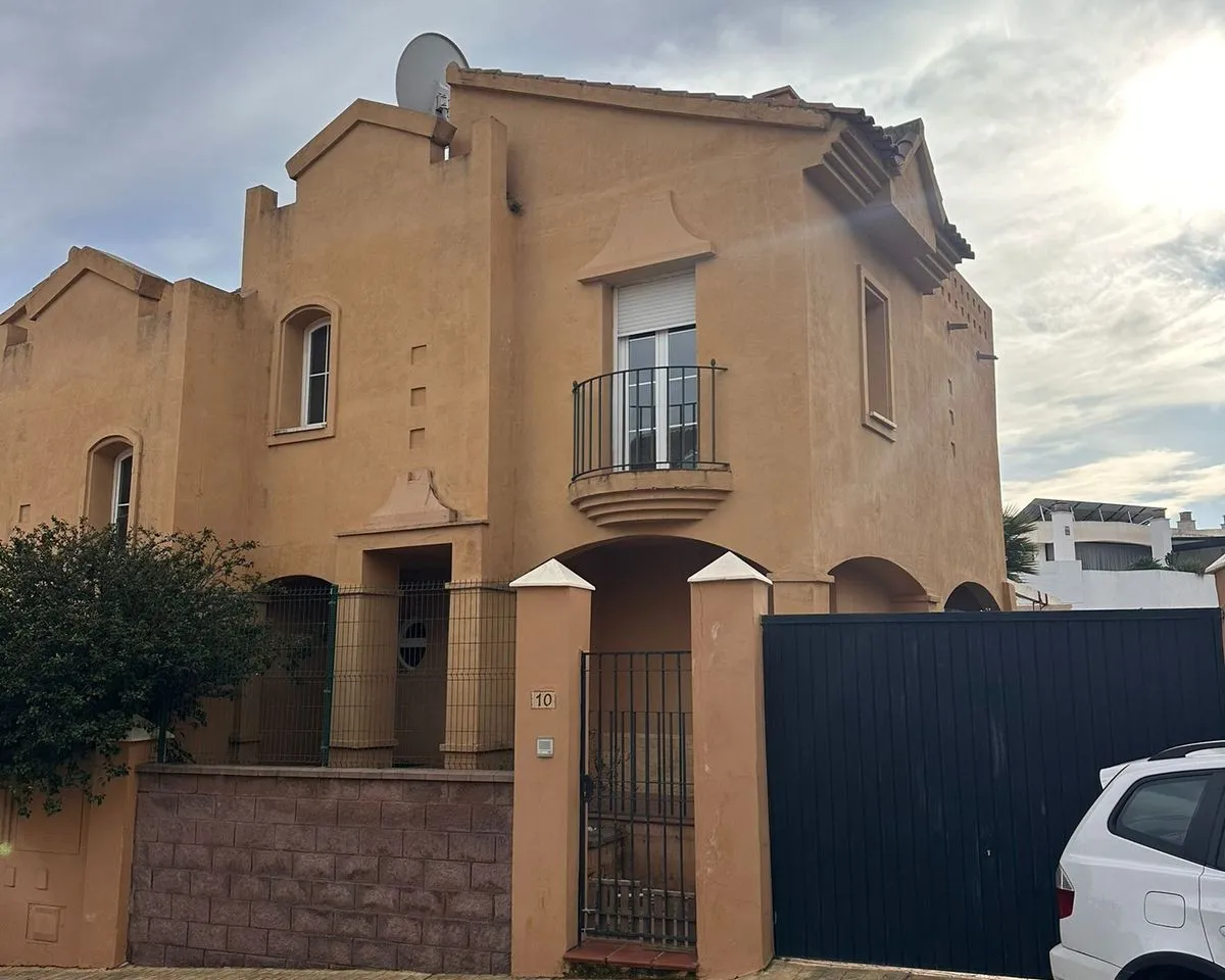 7776805f-67e9-4bee-811f-f7a5dbd37145