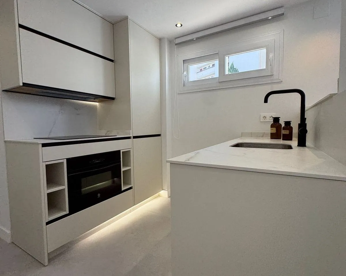 90b67c21-9431-4b1c-aeba-728ab7067f51