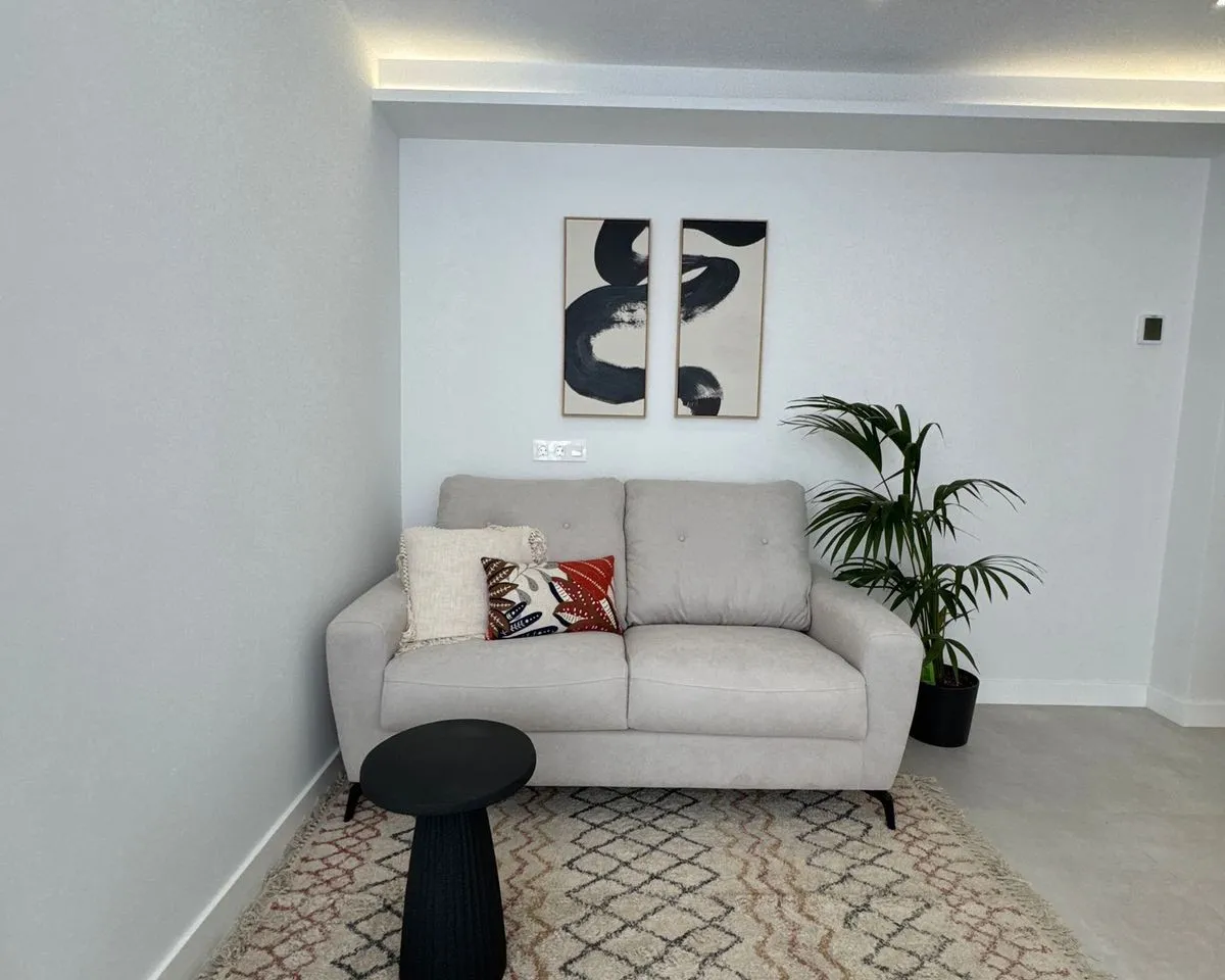 f45aed39-9459-405e-a75d-57efa7b169d2