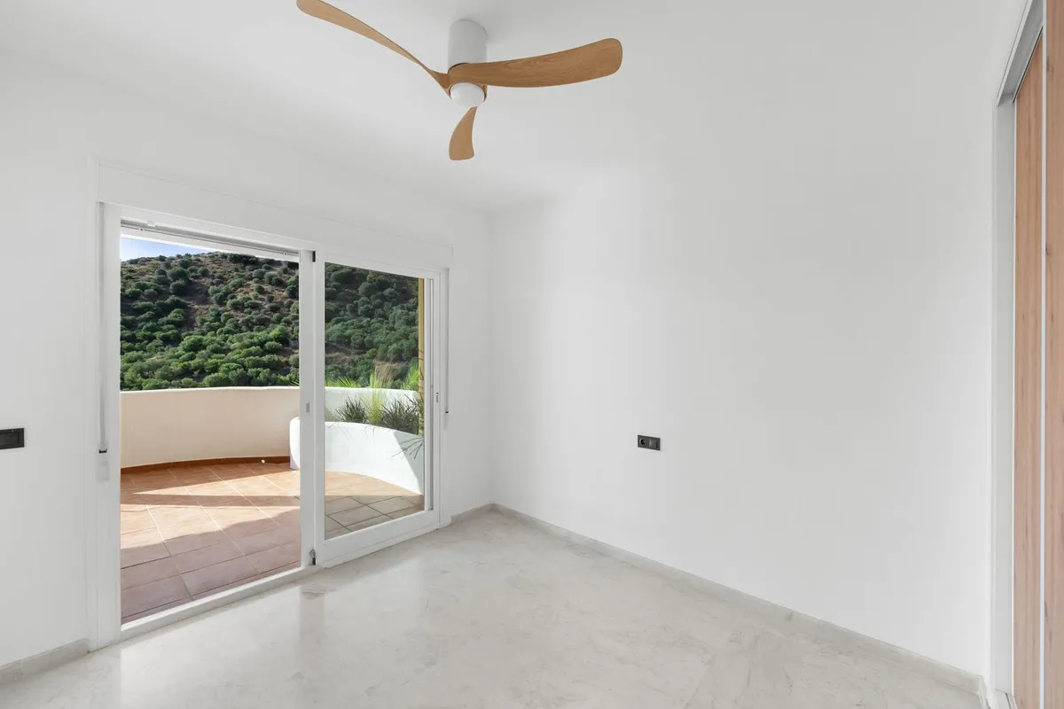 e34528cb-a367-4eb7-93d8-85b0e05064fe