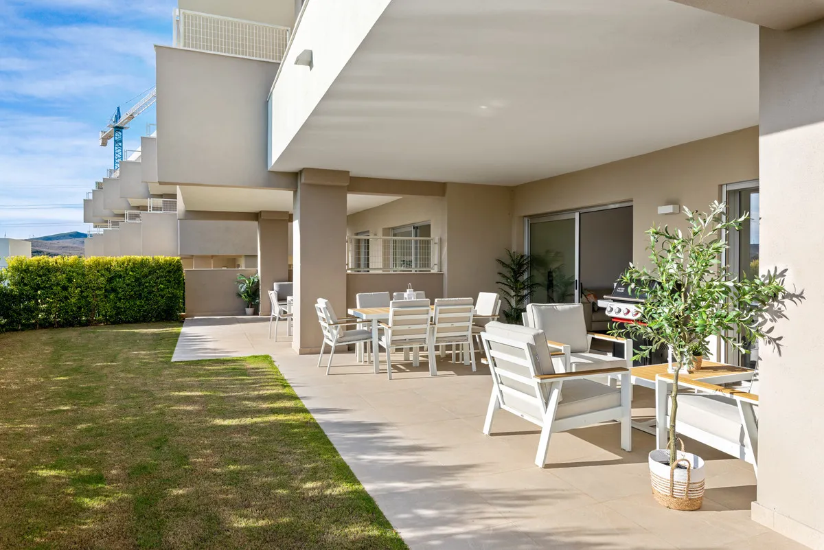 b979061d-b7cb-43e3-bffa-1be8cee4affd