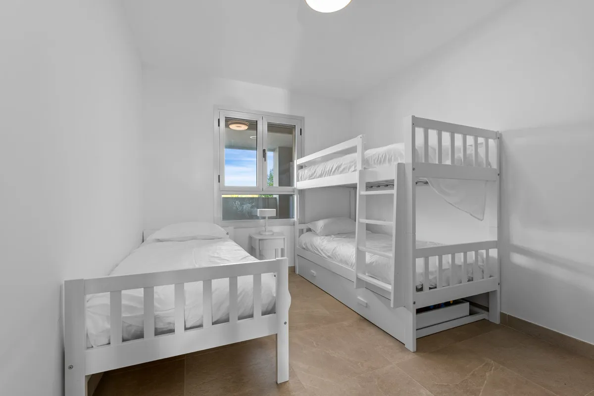 daced3e0-6be4-44b1-8b41-a25ba576e007