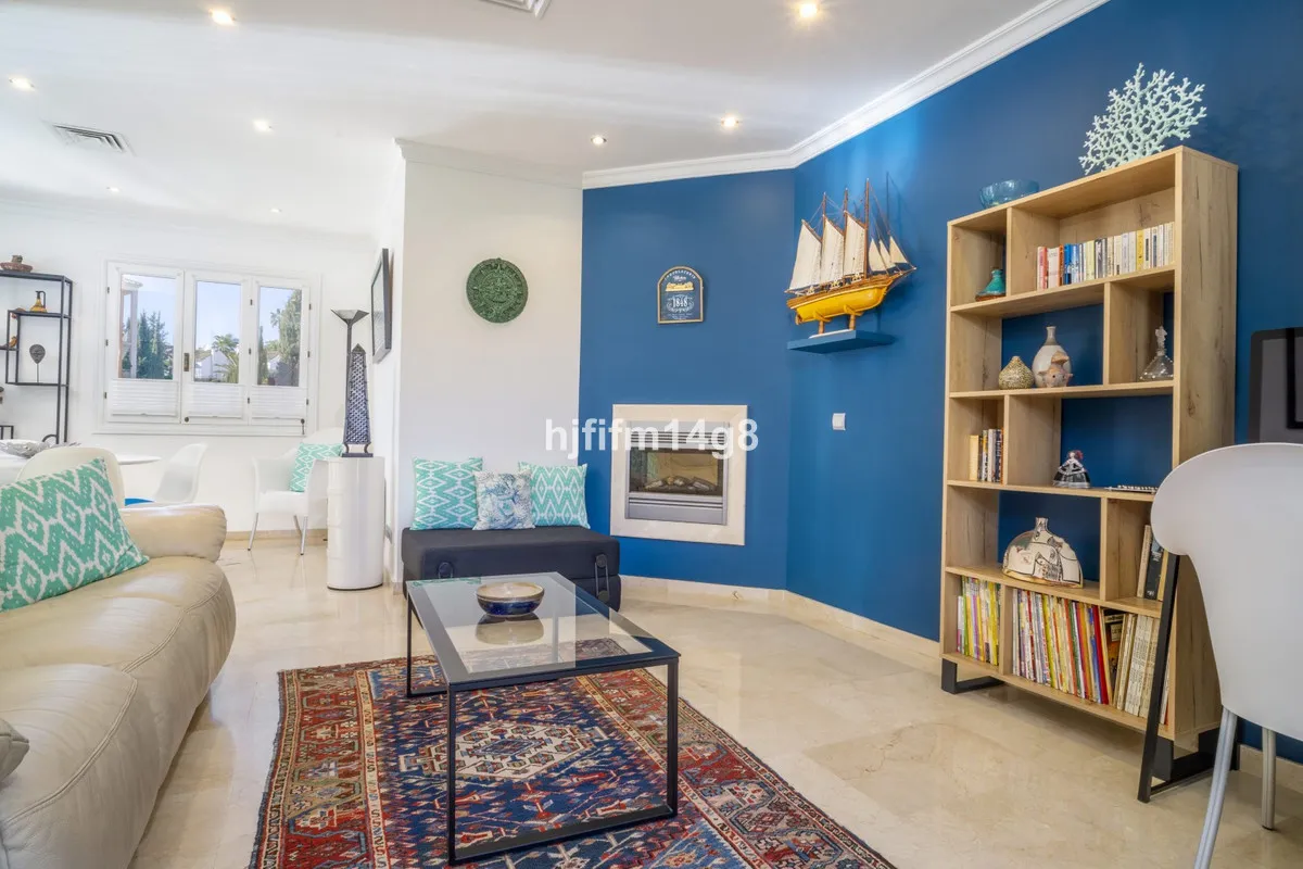 5b827f79-a4c6-4f90-8a10-31b06a9451d6