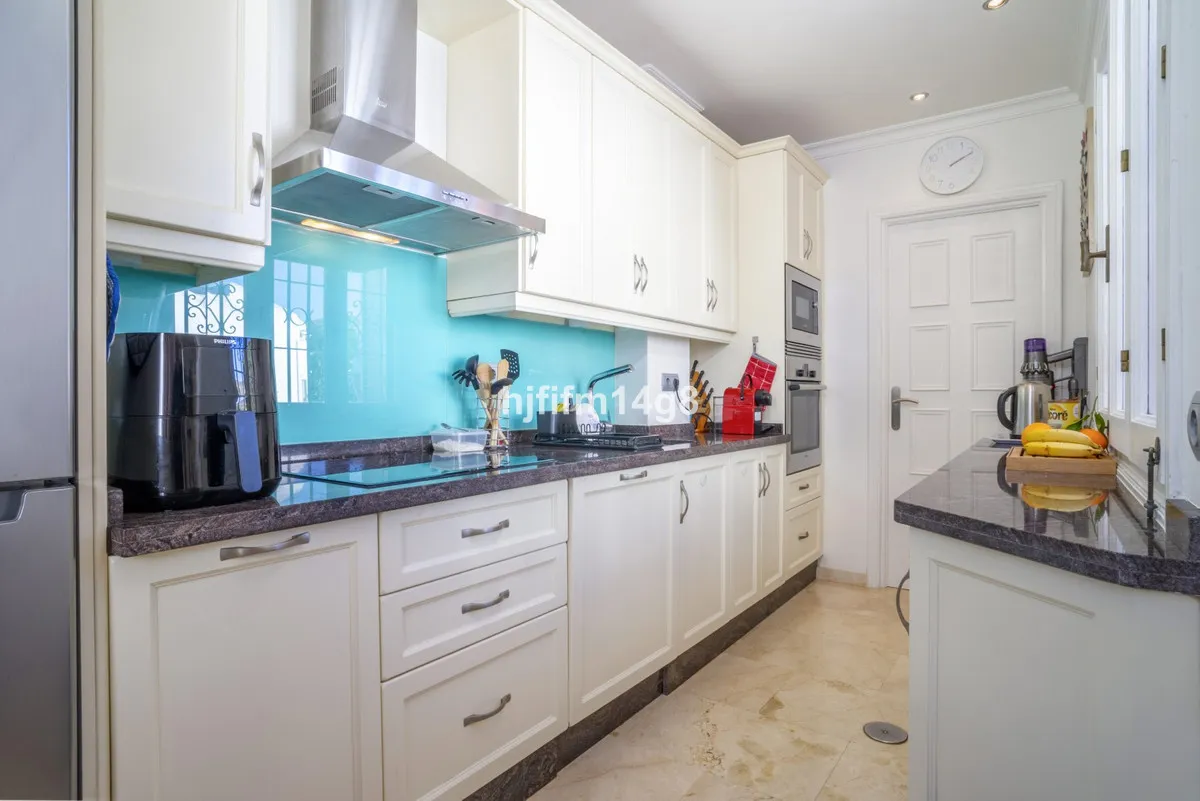 5bbe5421-a0d7-44fb-bfa7-2a1d639f0c6e