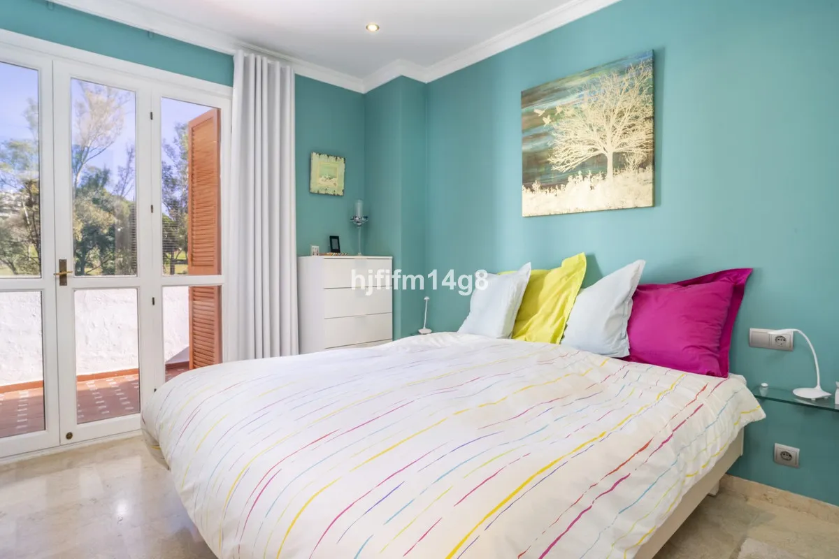 e3064fff-8d33-4797-a60f-6d461ca901e7