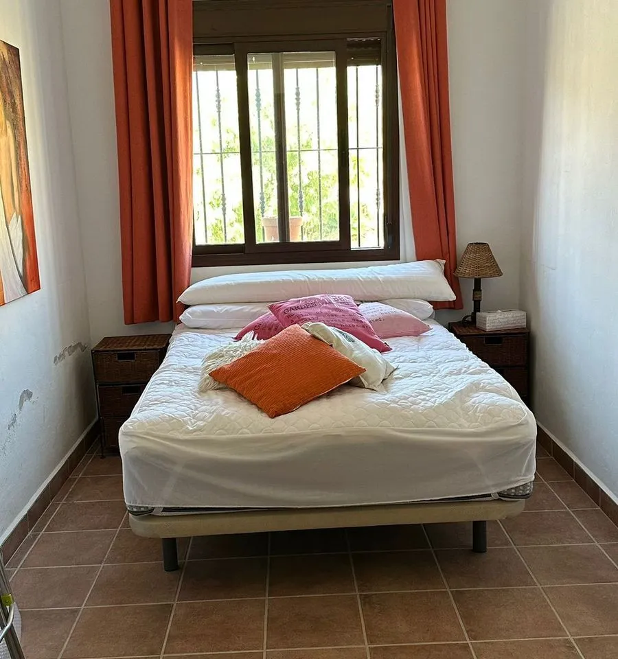 ccabc1cc-f3c2-4ebc-a7f2-abceb18fcb34