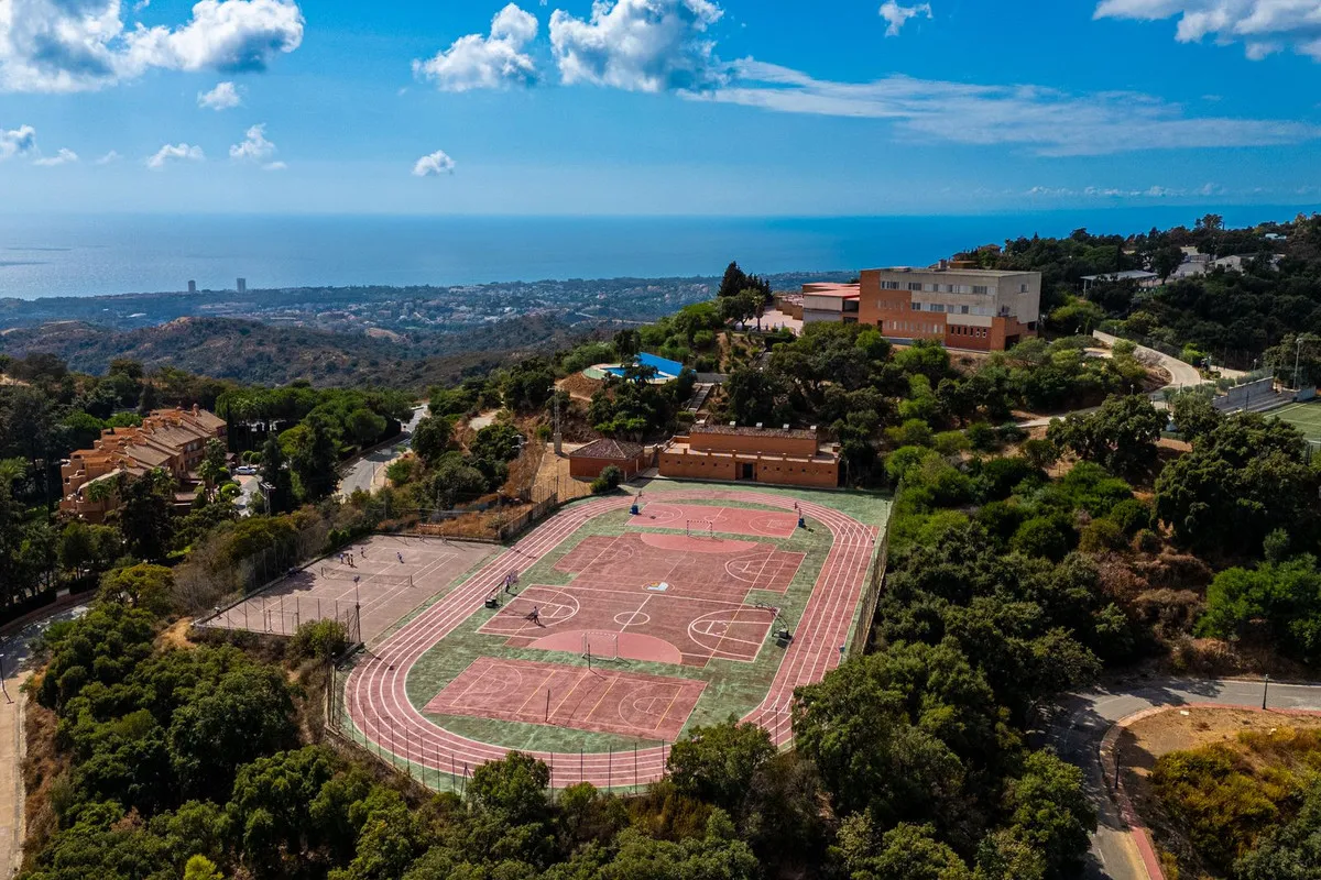 a6f3e573-f1e2-4ac5-842d-276a8f2ff065