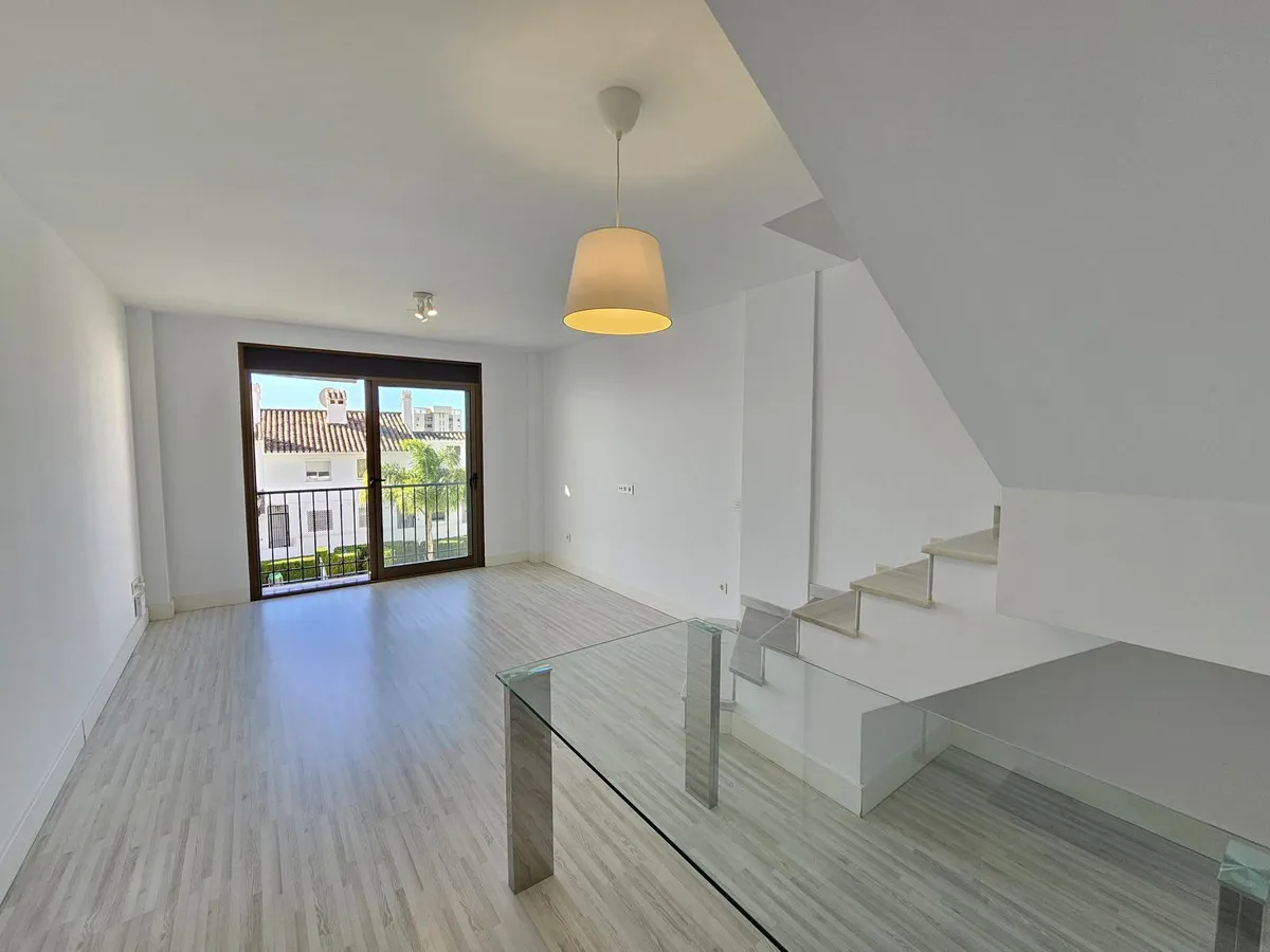 c5ad7b28-e5bd-47e8-aabe-3d74eec160b3