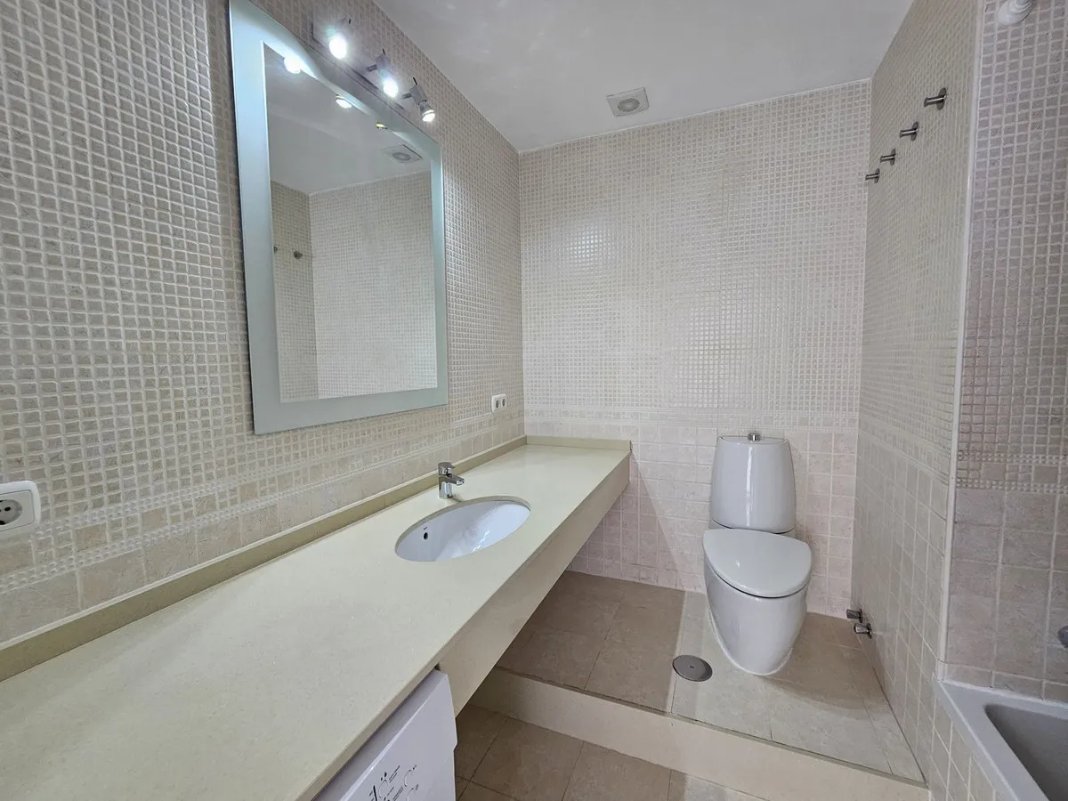 d5db515f-c526-4ce5-ad0c-88bce2fff481