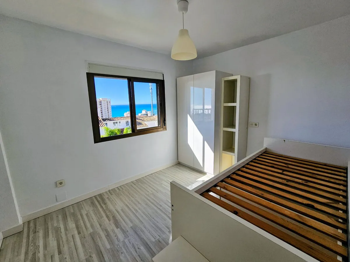 ecffb3f3-54be-46f2-b748-8387c18db4ae