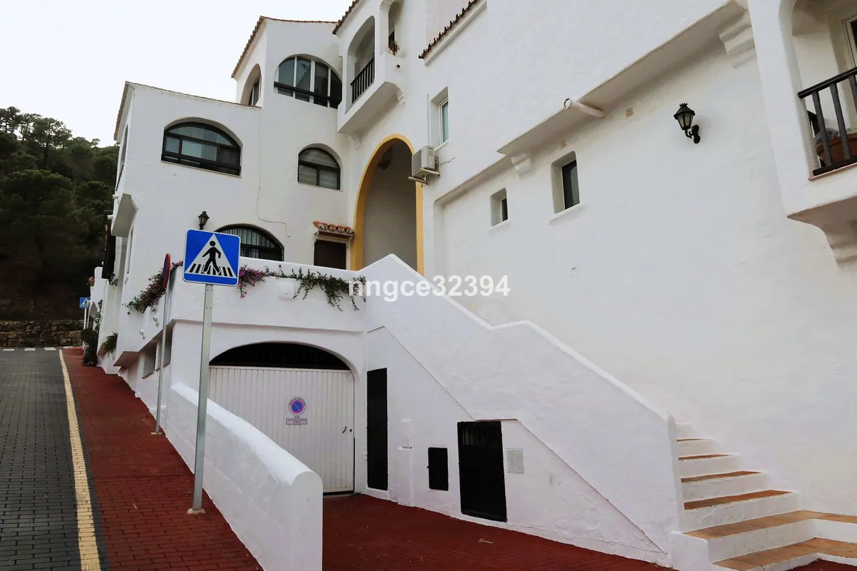 0aea2dd0-e77e-4db7-863f-0a6fb885e591