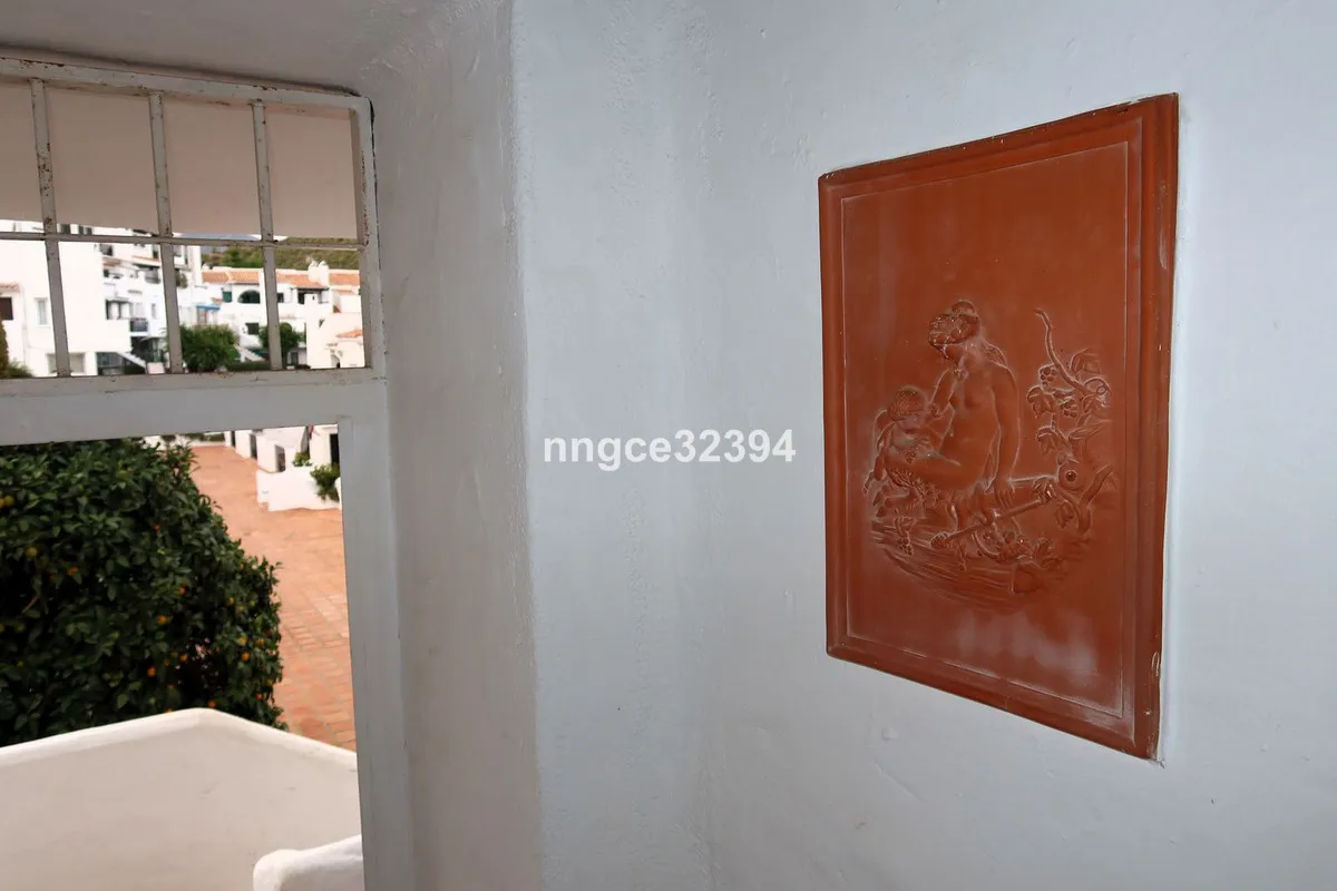 ef1cb8c1-8dfd-4f44-975e-ea3f6a4a25ac