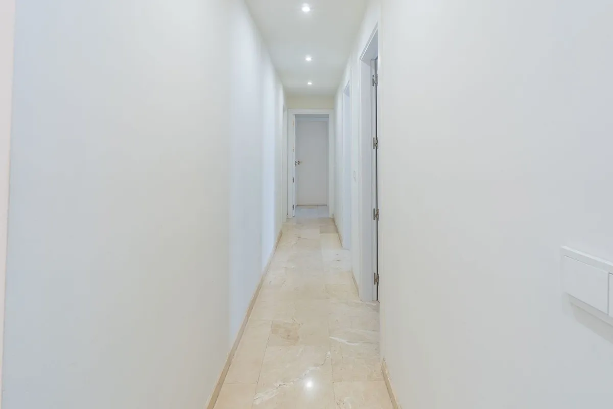 103a4daa-629f-401b-8367-6e7436dcf22f