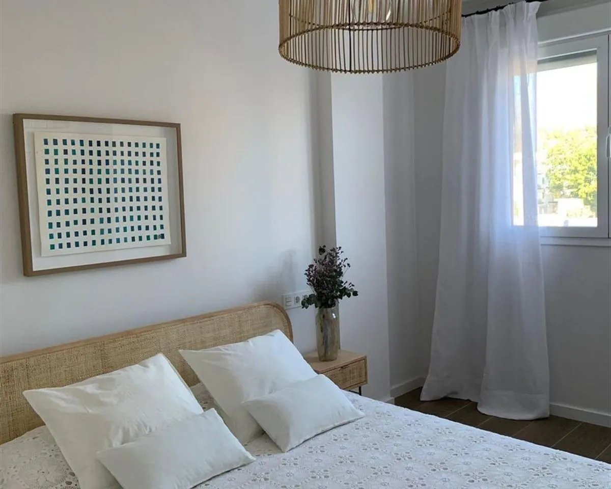 4e9d73e3-adfc-4013-b5cc-6feaaf9b04e5