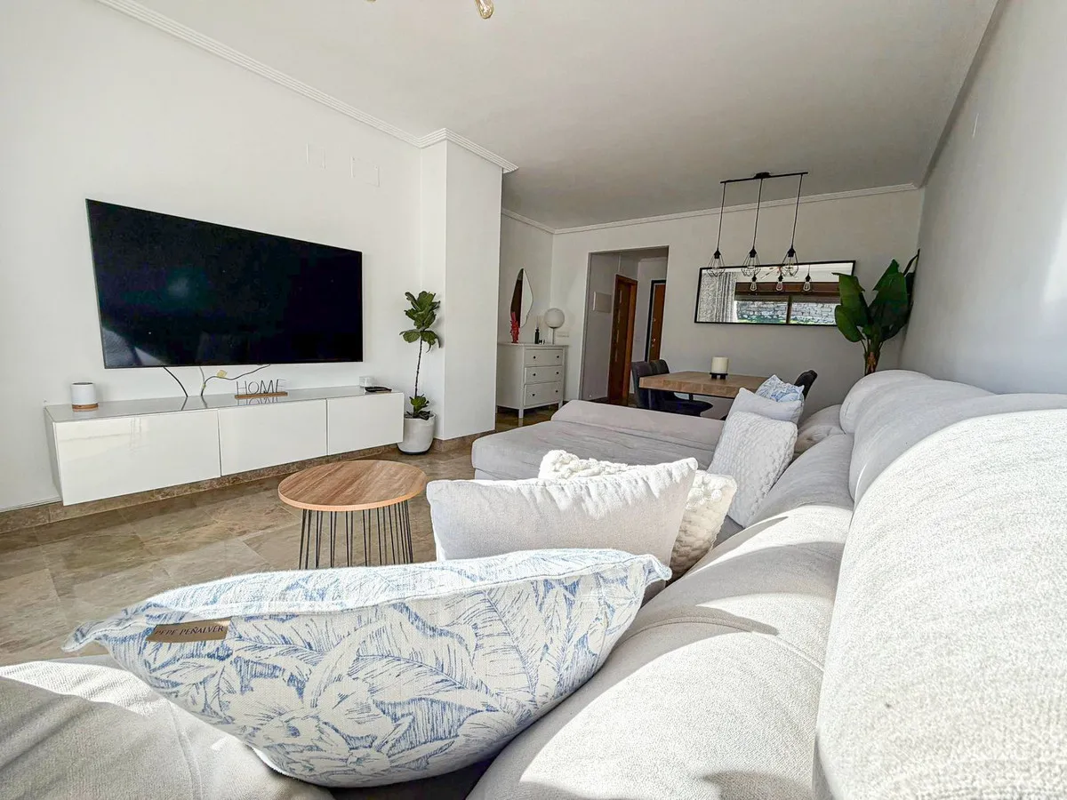 ebe9ed63-93a5-435b-a413-635c9fc74551