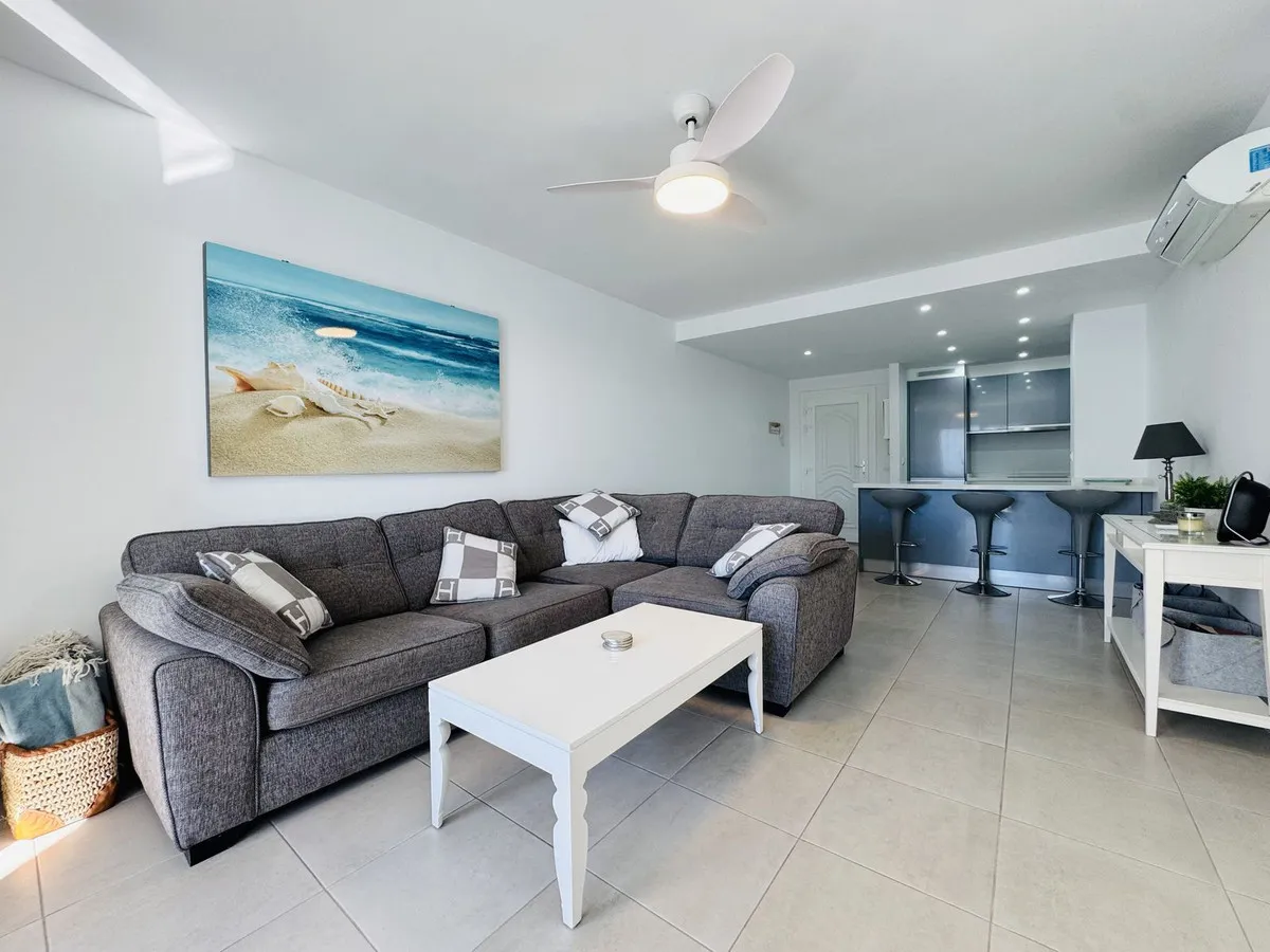 5e0baa1d-8b9a-426b-873c-6435d86c3e52