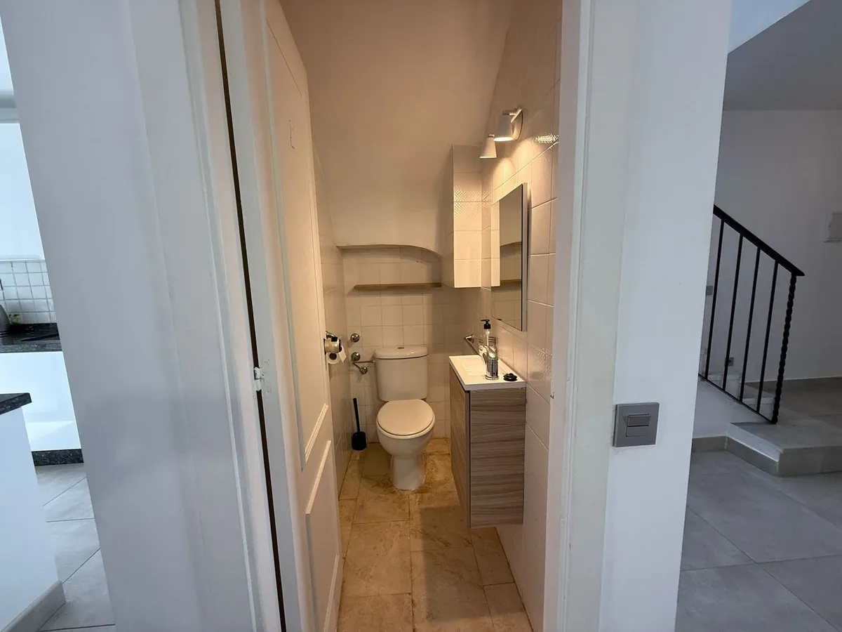 56d132d2-ae46-426e-a1e9-1a6810b63321