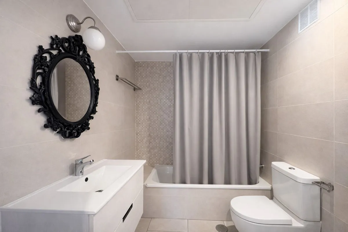 62ca6a40-057b-4a89-9f09-b3b531223952