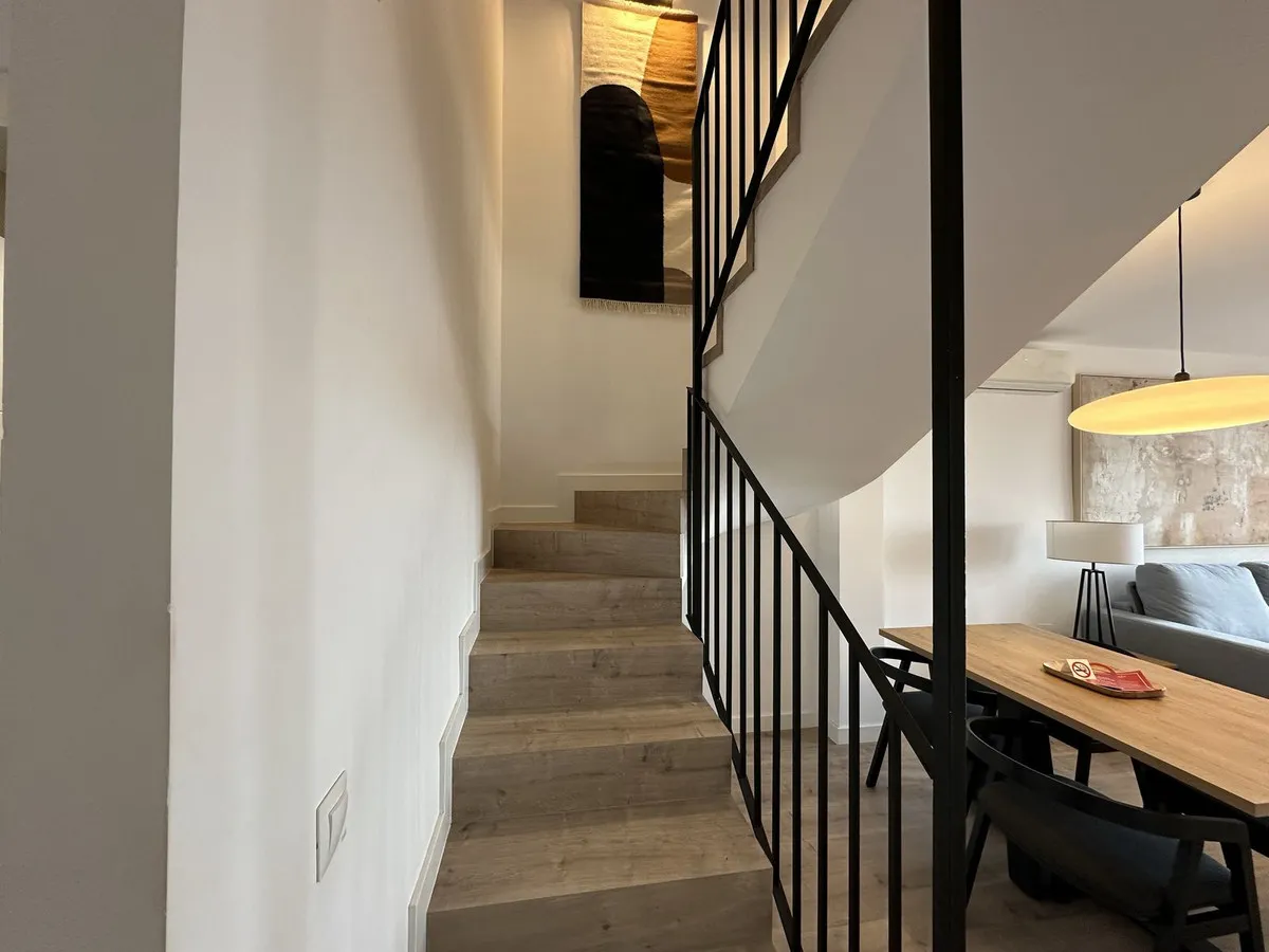 7b1982f8-9b37-47d2-b491-3da2e9b1f241