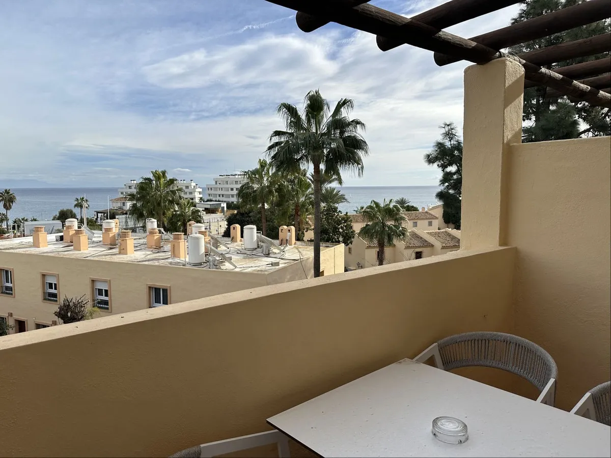 c26607eb-6a5e-44fa-b498-cf1f4e921d73