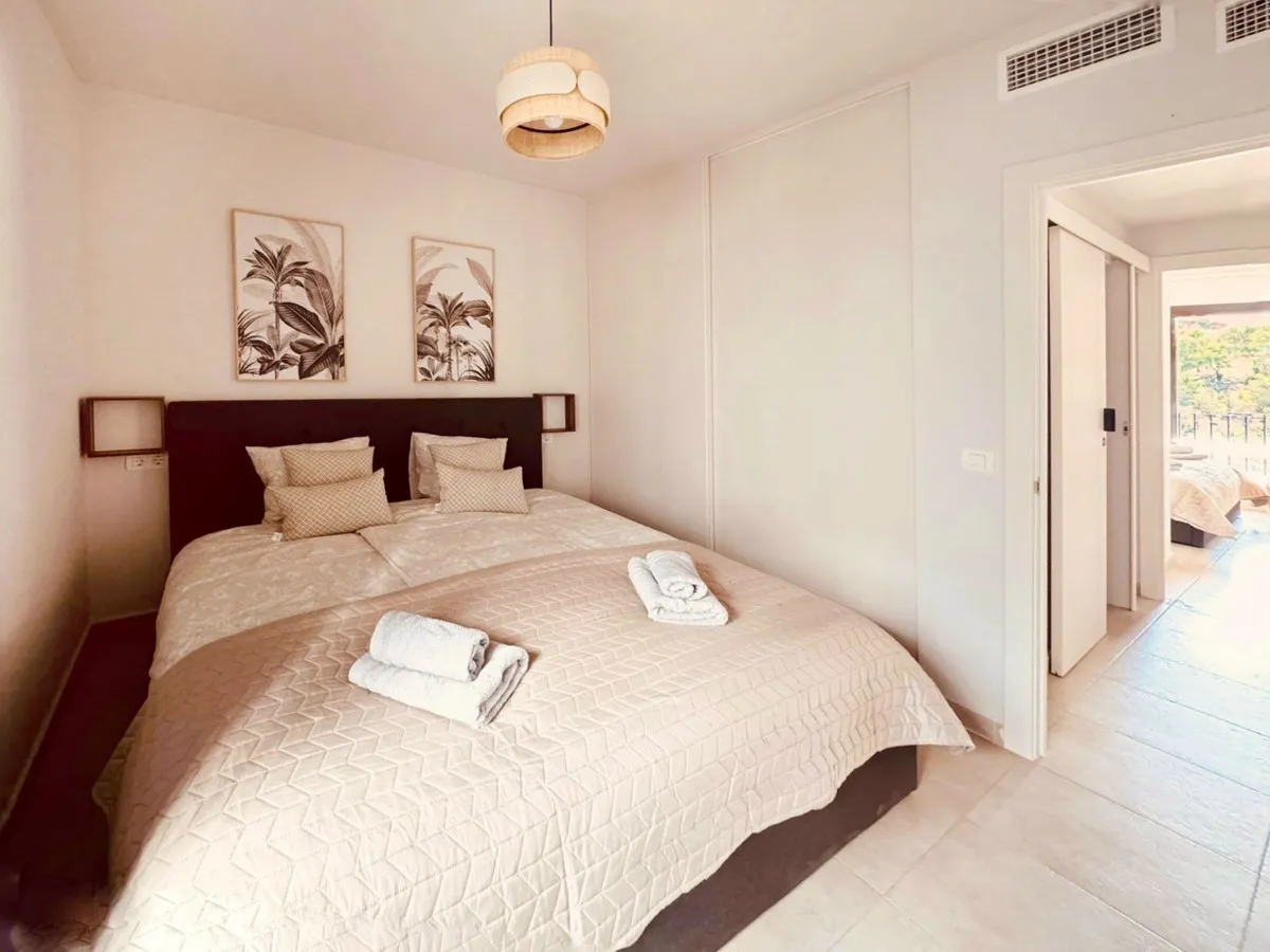 bb699cb9-76d0-4a50-a30f-e54a3e73b197