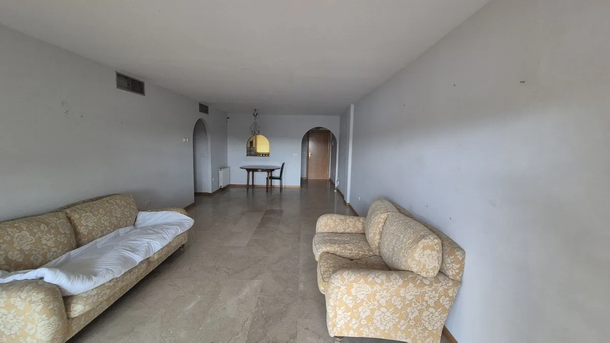 Guadalmina Alta Mid-Floor Retreat