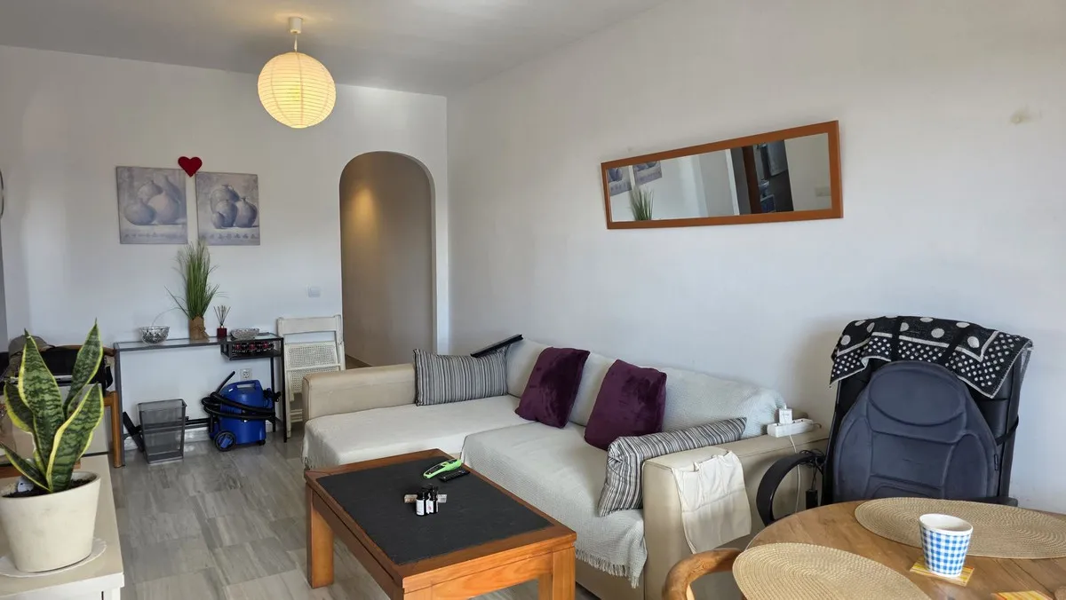 dab4e7e2-9223-4a1e-acb7-48b133f437a4