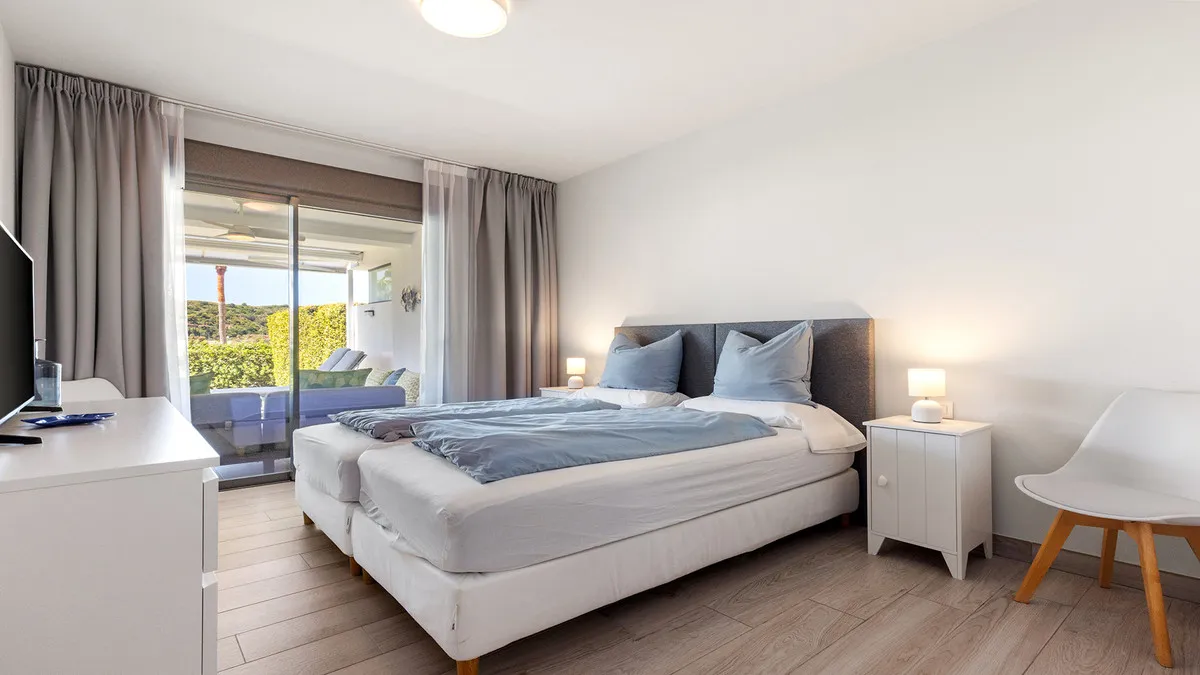 b809df7d-25e6-4f69-8f00-4befdad66a2b