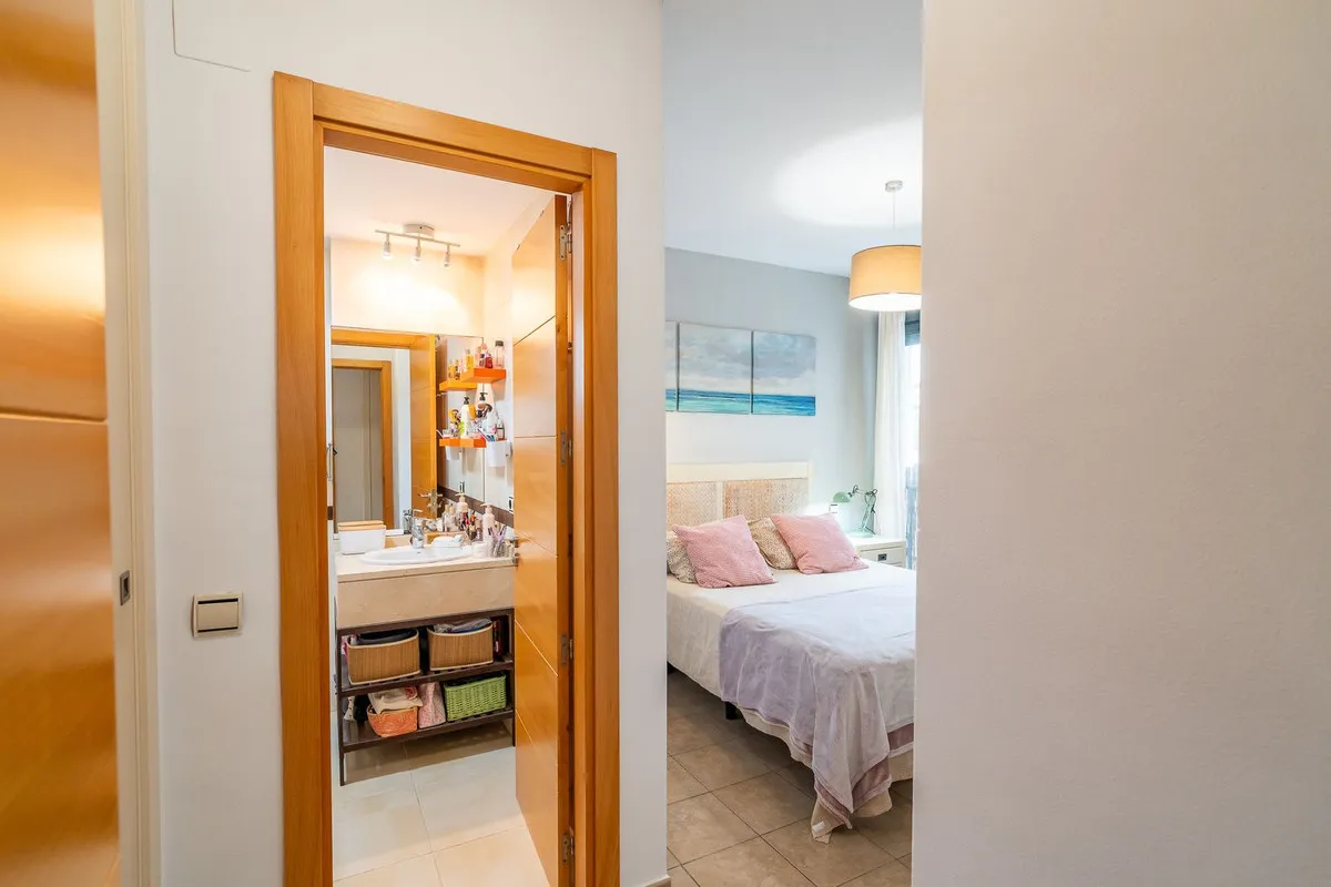 7052e5dd-6c6b-4822-910a-7ac4e160808b