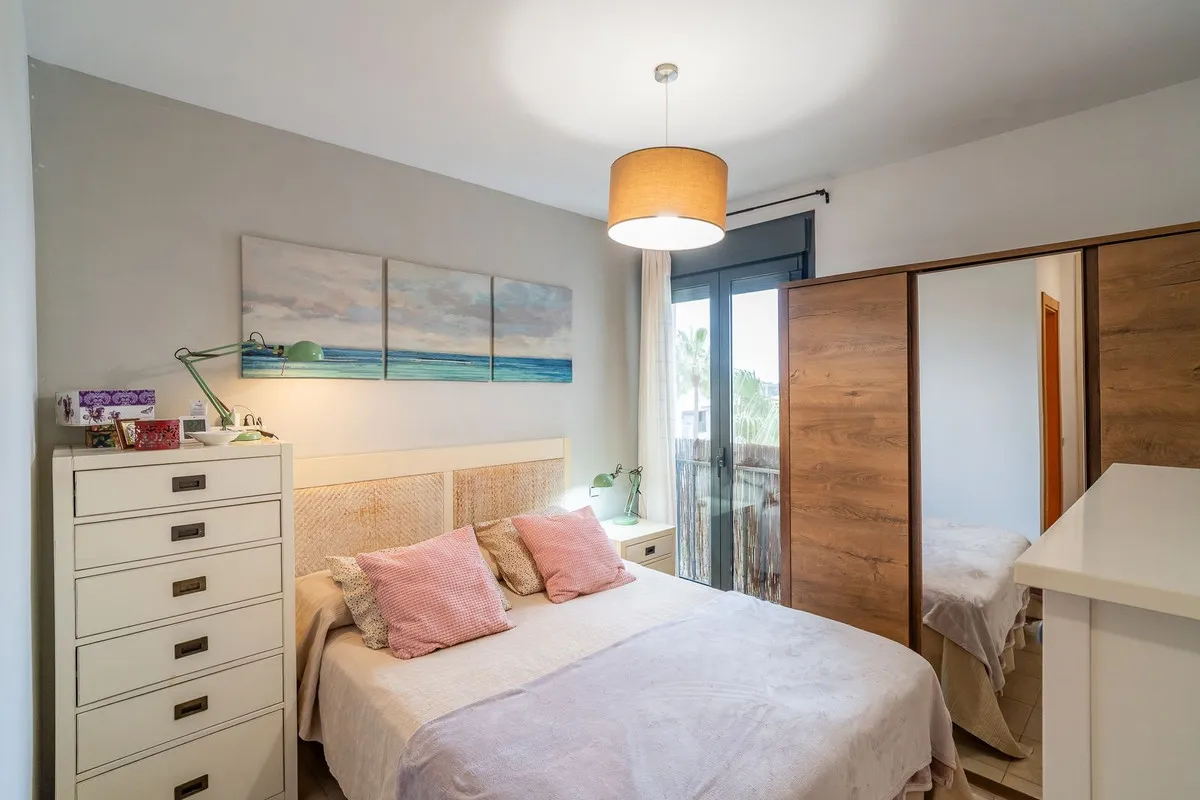 c3983257-937c-46f9-8839-ac15a40ebc84