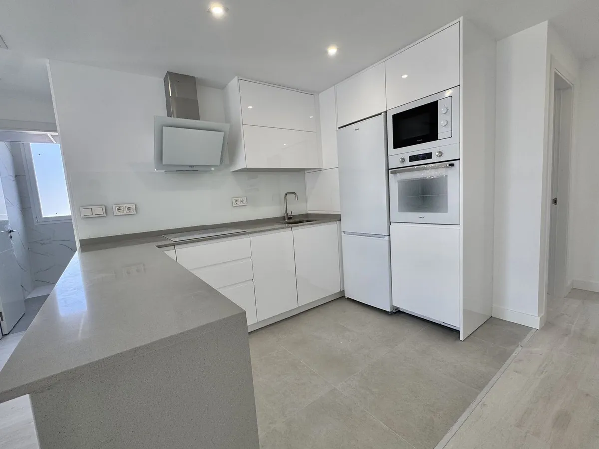 d9d30d0c-ee21-47a0-ba31-b69651e00f76