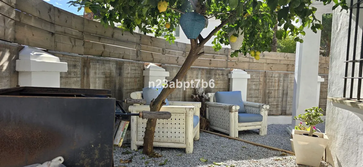 44fca049-3af3-4099-ba70-cbbb32564be5