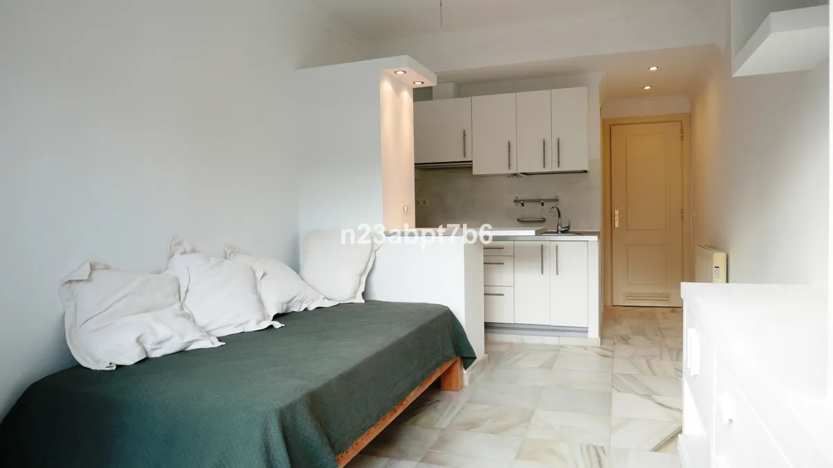 b04957c2-1380-469e-8d07-5ebe0b39f8a4