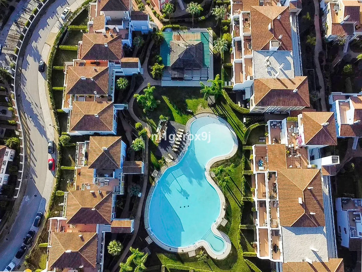 cdd7912a-65e7-4f47-9f48-35d162764bd5