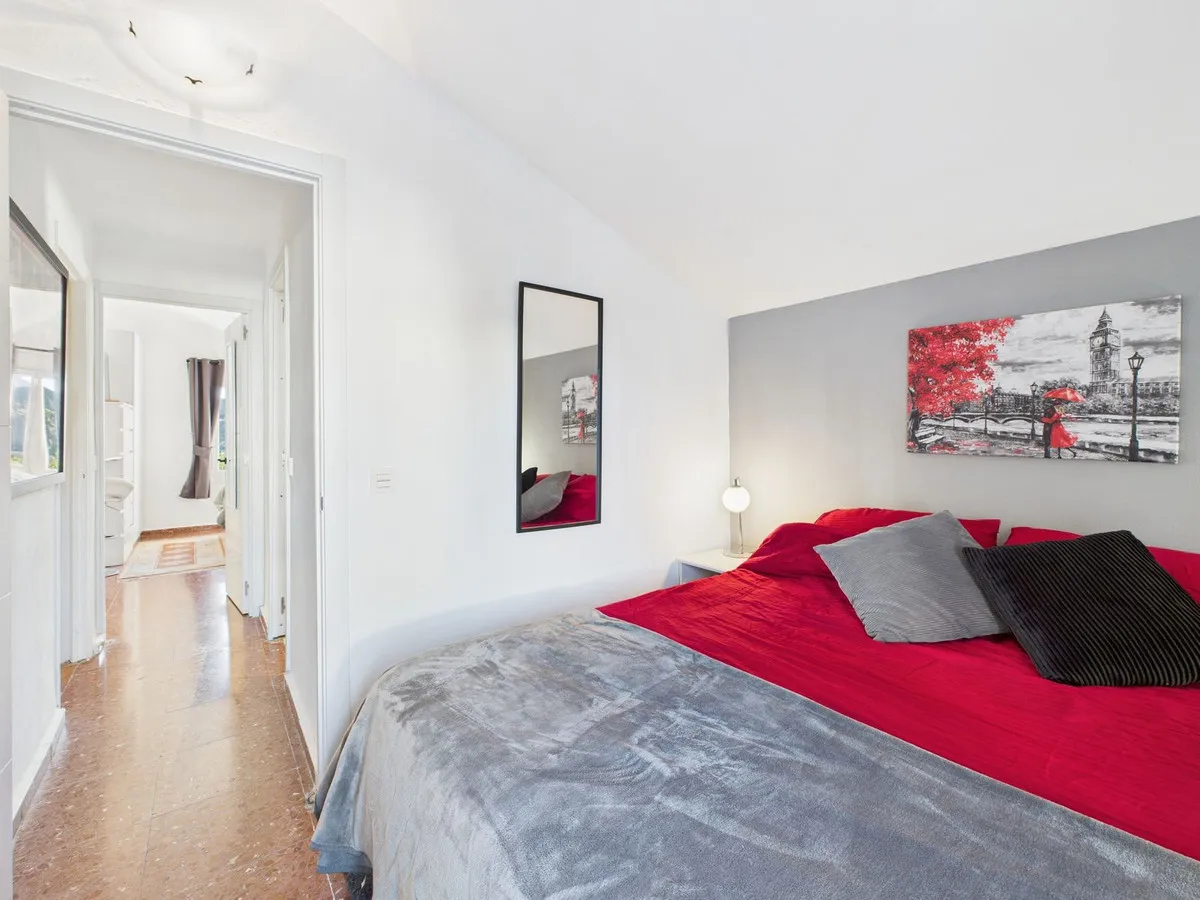 0eaf4961-8972-4f0d-86e4-67b8b41ff24a