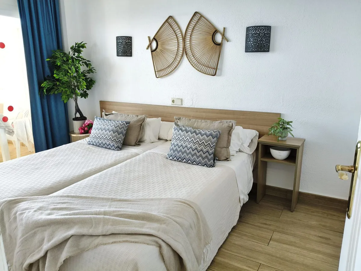 9d4b5418-f1b3-4b42-8764-28cf5b2dde5b