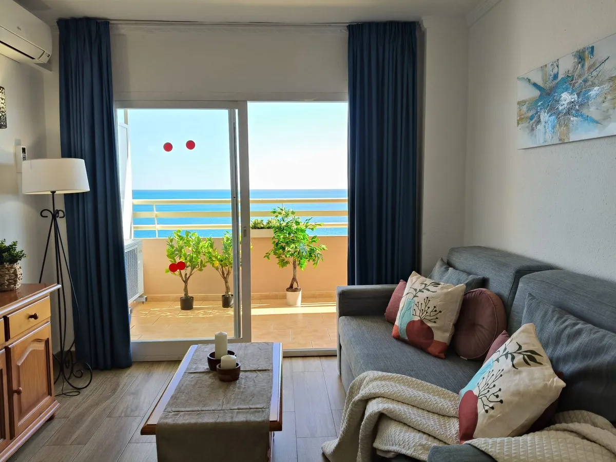 e81fac50-f0c3-4d83-a33c-57a158d1165e