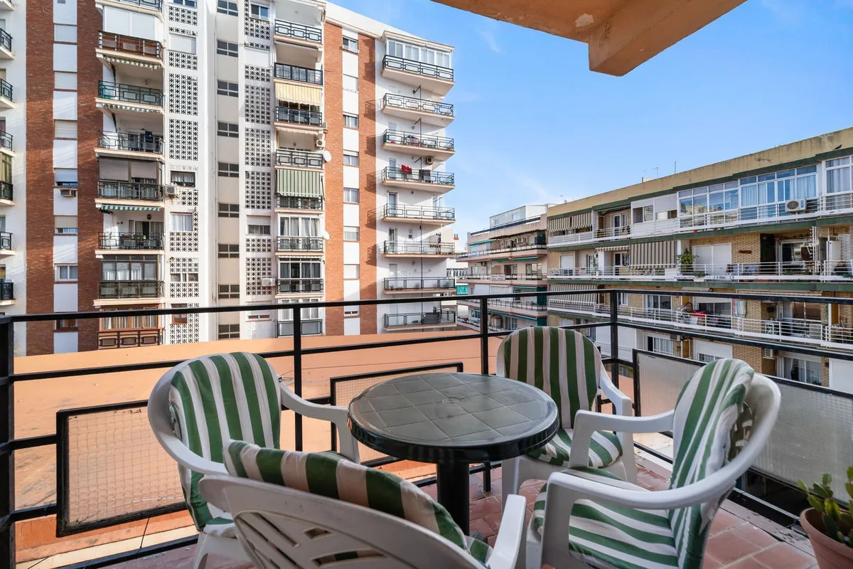 Central Fuengirola 3-Bedroom Renovation Opportunity
