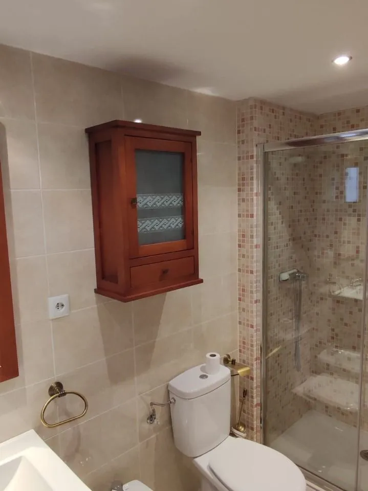 71909566-a0d0-4c7b-b076-65e5745498da