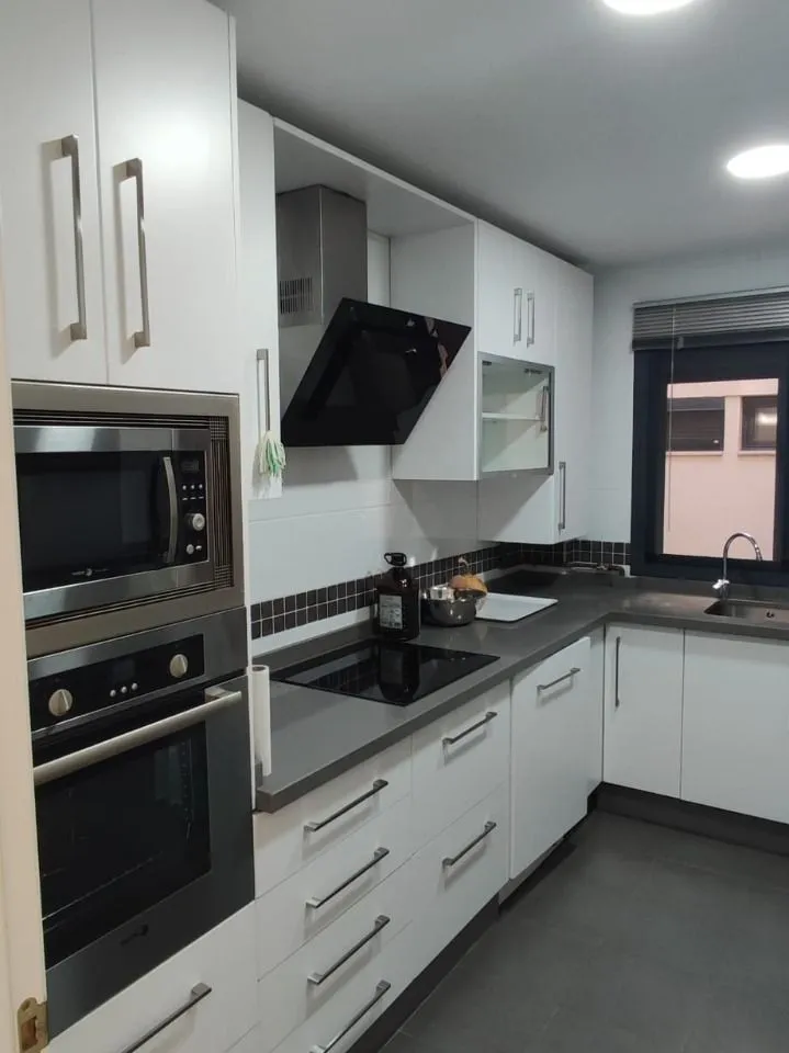 Spacious 3BR Apartment in Central Málaga with Private Parking