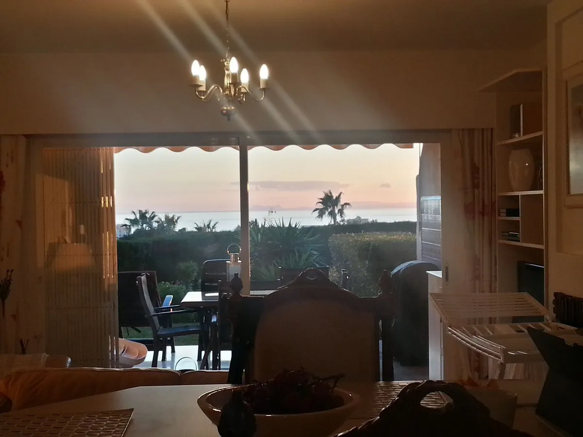 e8805060-dd3d-45d8-9903-b5bf7e86f37e