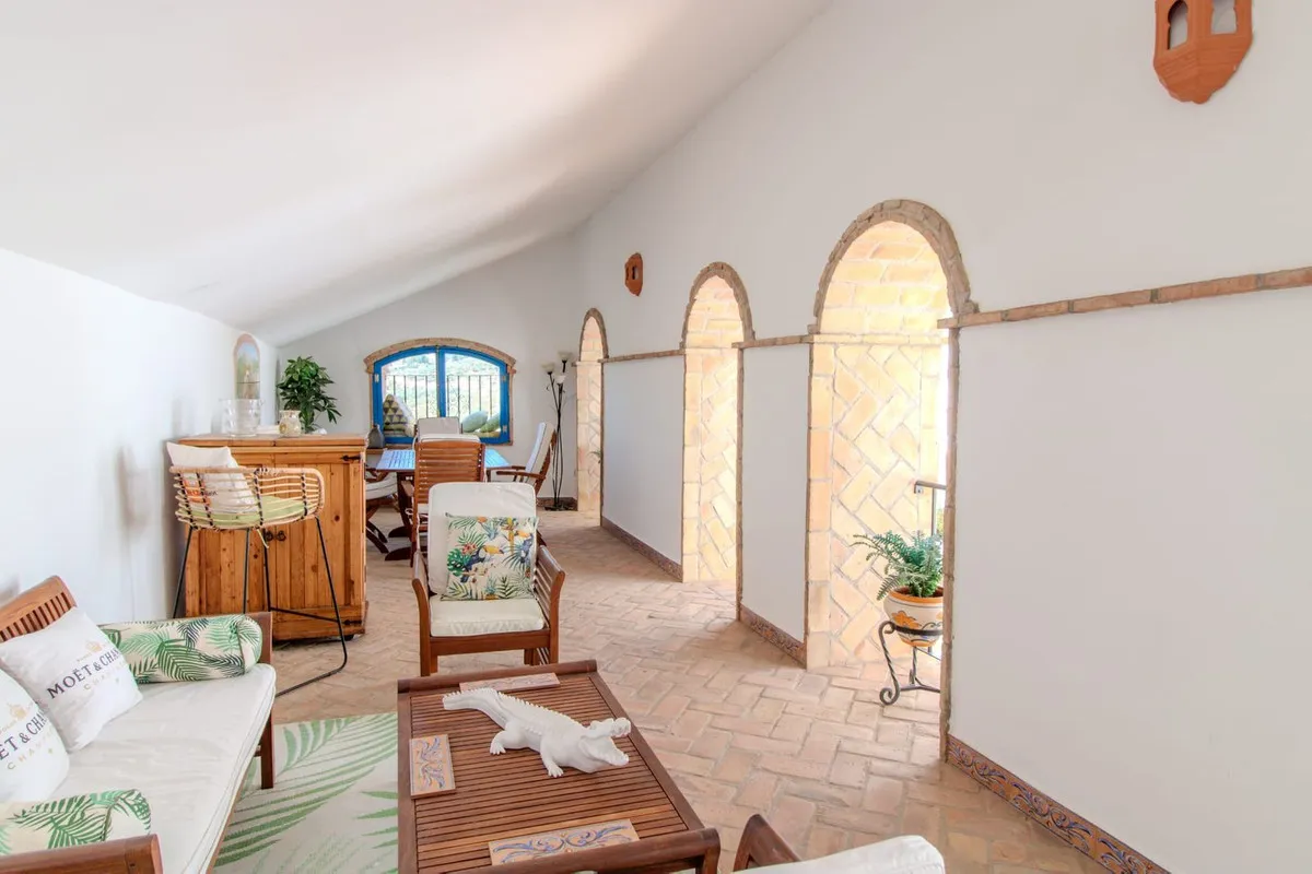 6677bbab-a755-4b96-92f7-7569311ee5fc