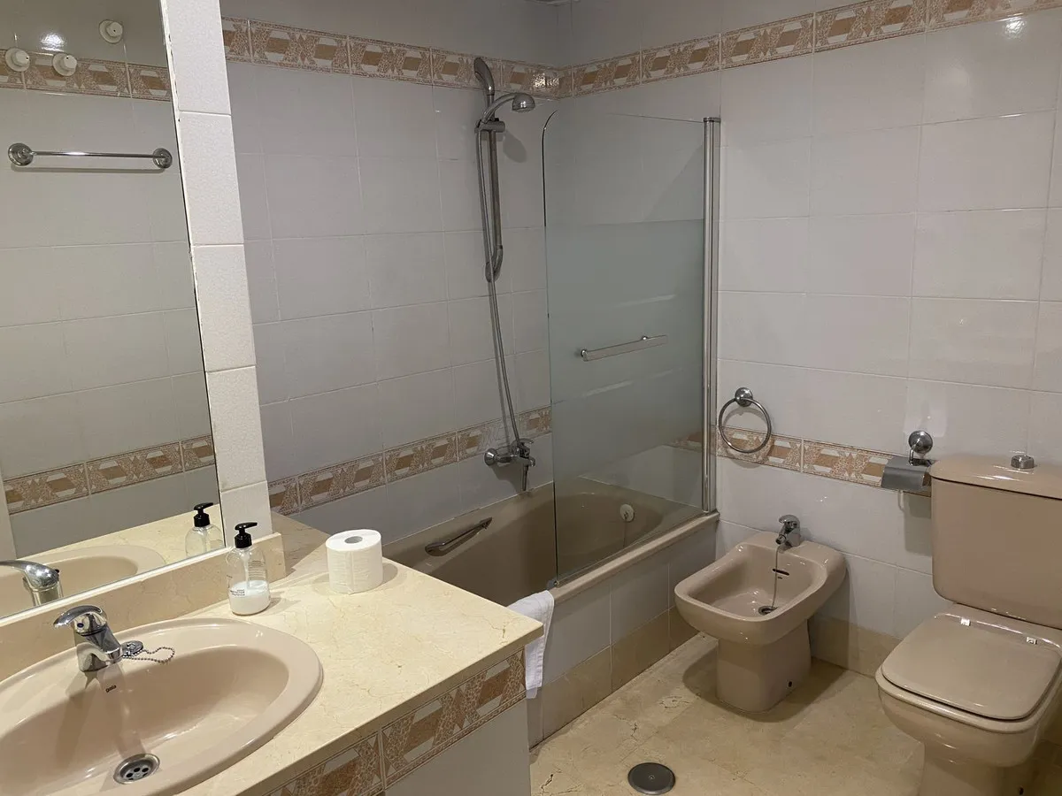 80432014-3ef2-47aa-83c5-903479f7a676