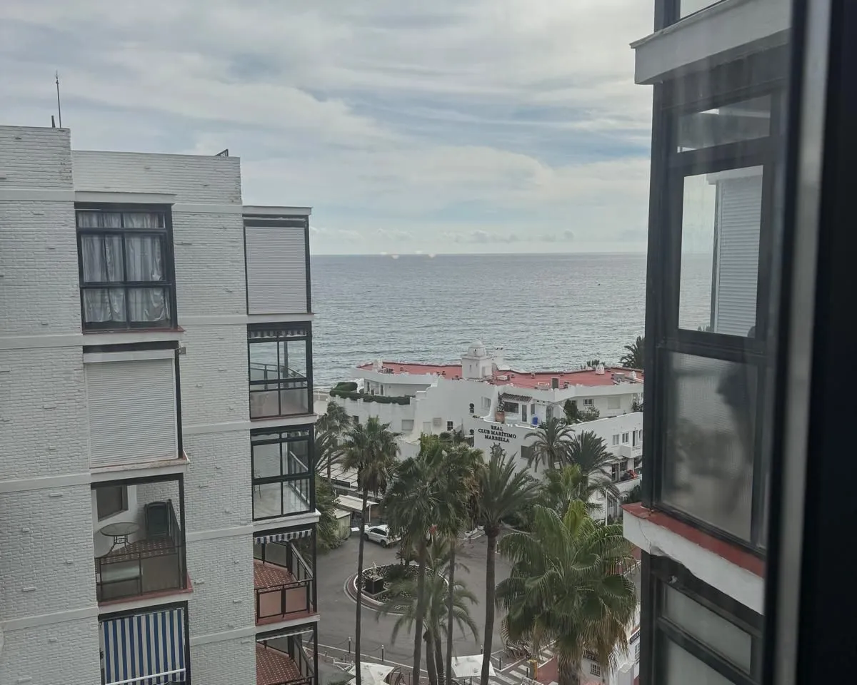 Modern Seafront Studio with Panoramic Views, Marbella Center