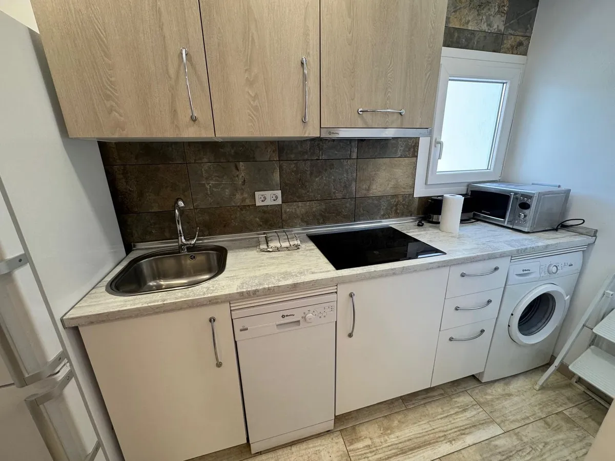 6dcf16e2-110b-4ef1-a69e-fbc49478a81f